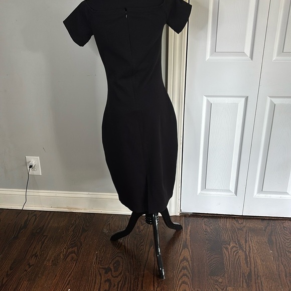 Michael Kors Elegant Black Midi Dress - Picture 3 of 8